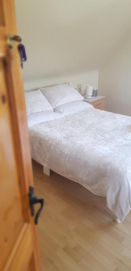 The Madden Guest House Gilford Екстериор снимка
